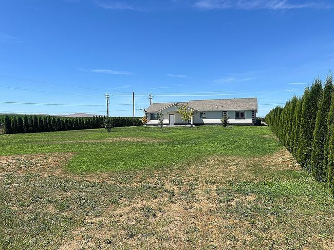 Photo of 1108 2nd Ave, Granger, WA