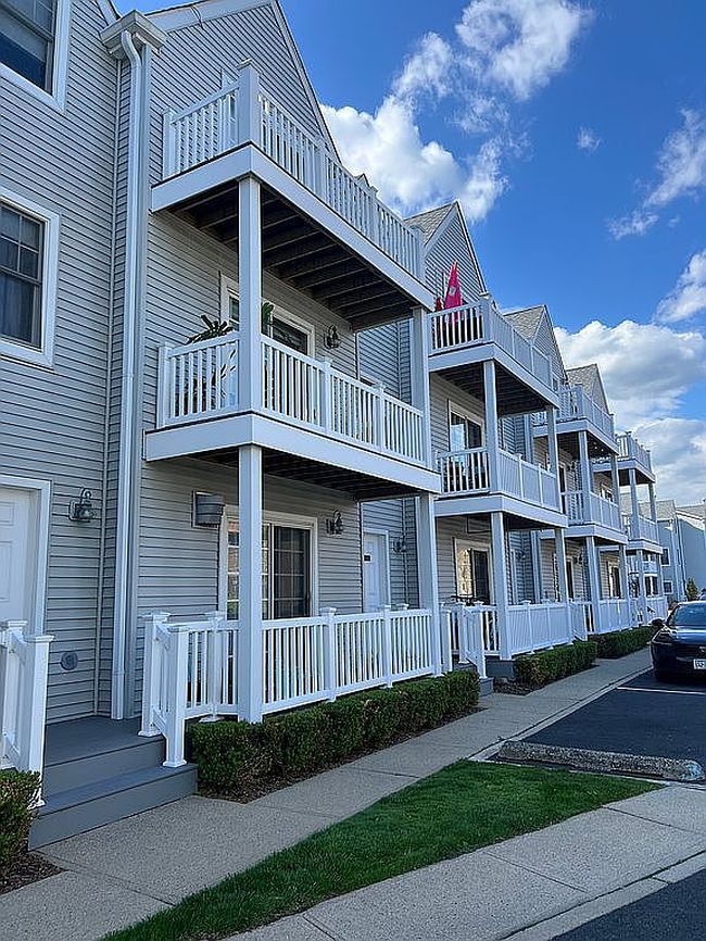 Image of 16705 Powells Cove Blvd #21