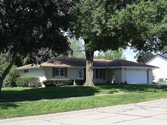 1306 E Girard Ave, Indianola, IA