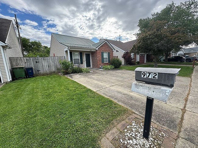 Image of 972 Millcreek Dr