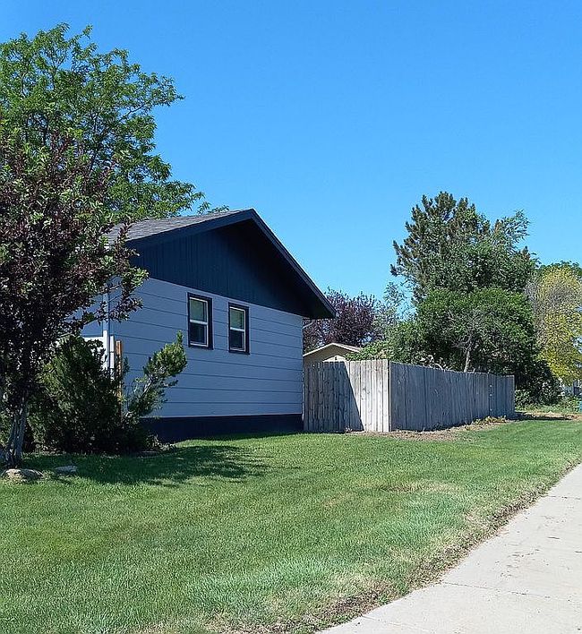 Photo of 685 15th St, Gering, NE