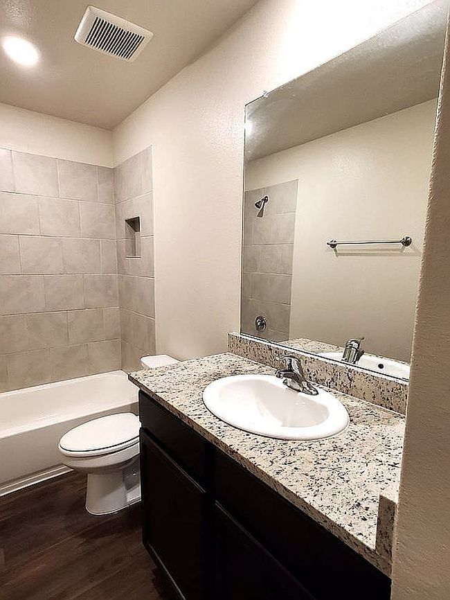 Photo of 136 Allington Cir, Jarrell, TX