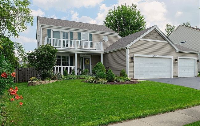 Photo of 2952 Deerpath Ln