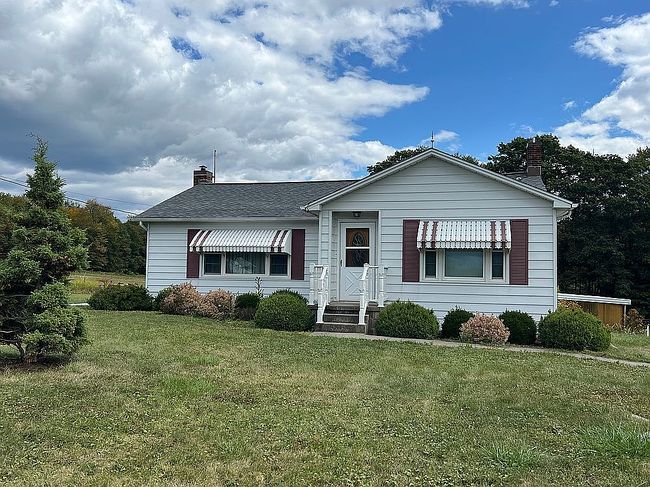 Photo of 2736 Hemlock Lake Rd