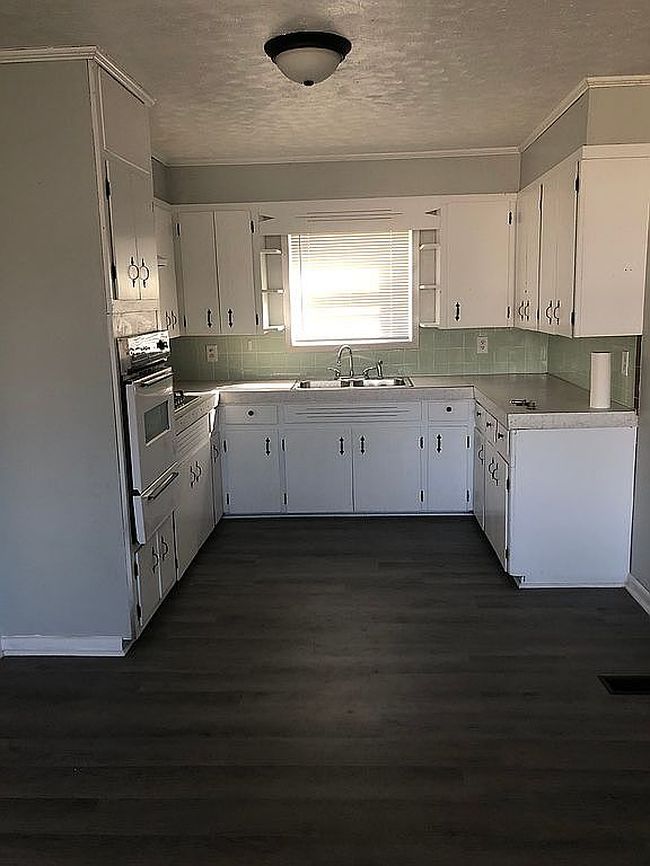 Photo of 1611 W Gibson St, Ozark, AR