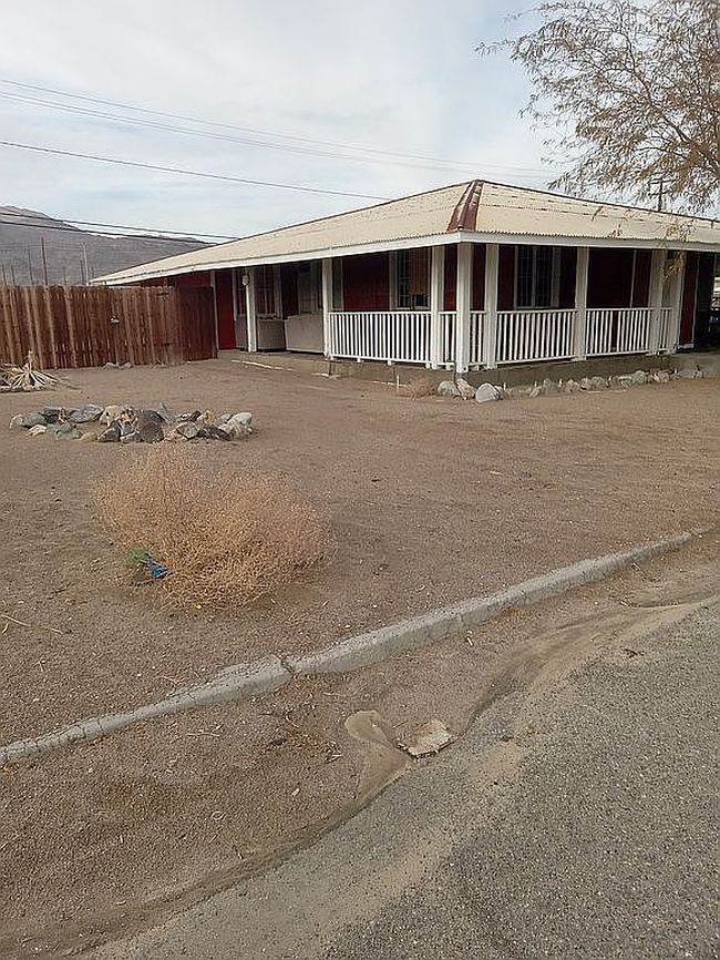 Photo of 83040 Magnolia Ave, Trona, CA