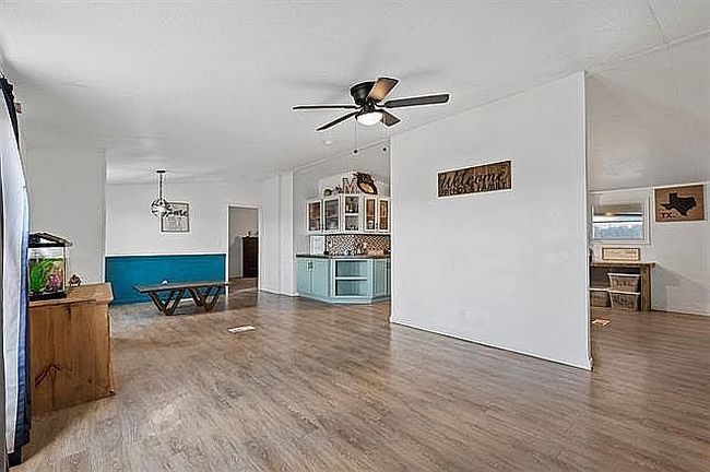Photo of 6120 Wild Berry Trl, Joshua, TX