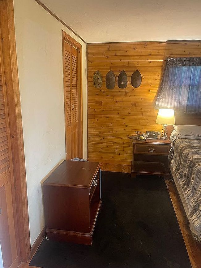 Image of 10257 Emerling Rd
