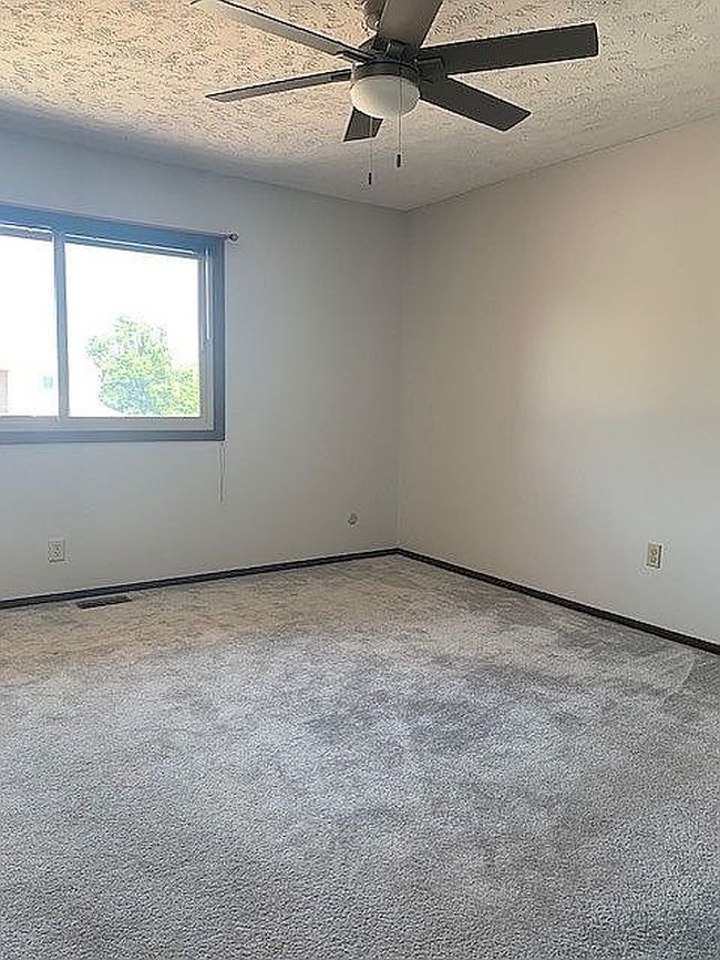 Photo of 2627 Nottingham Ct #Townhouse, Lincoln, NE