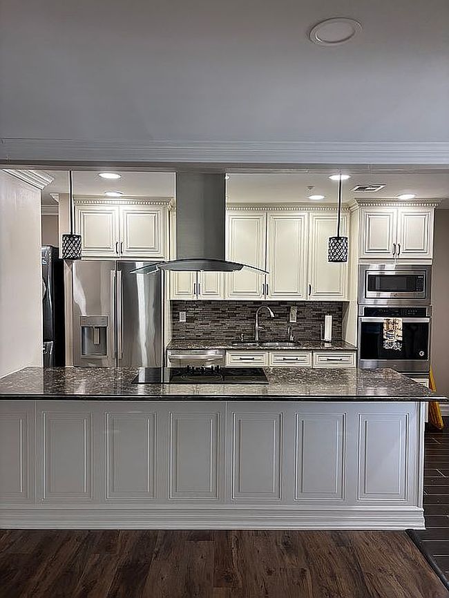 Photo of 204 Bentley Ct E, Saint James, NY