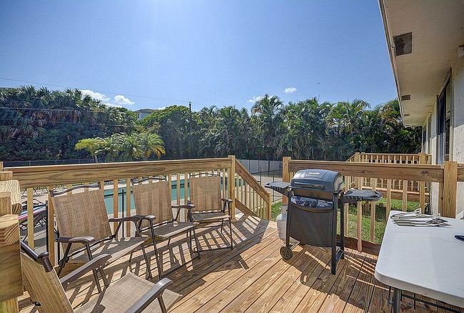 Additional photo 3 of property located at 3855 Nw 5th Ave