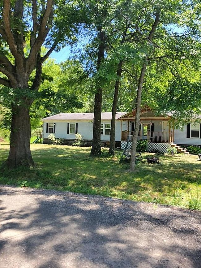 Photo of 6514 Amy Boyle Rd, Brookfield, OH