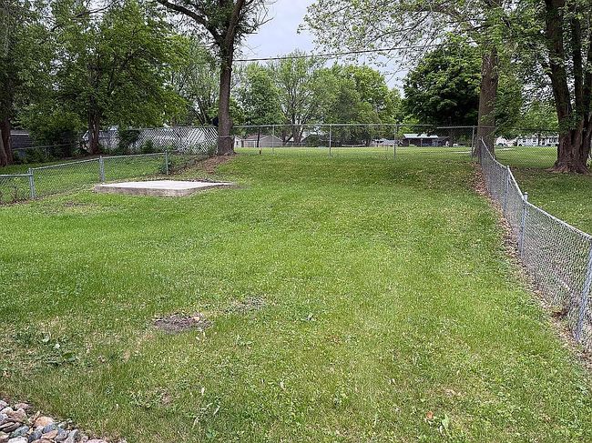 Image of 603 E Diehl Ave
