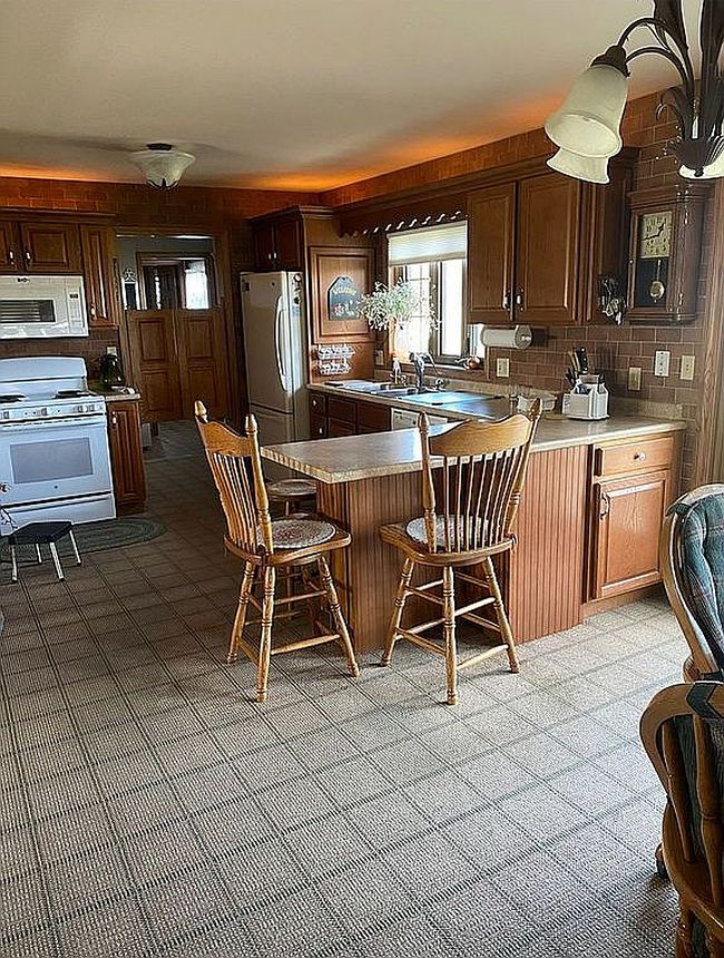 Image of 1677 Noble Rd