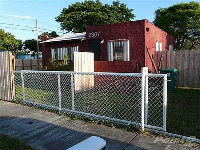 Additional photo 3 of property located at 2387 Nw 57th St