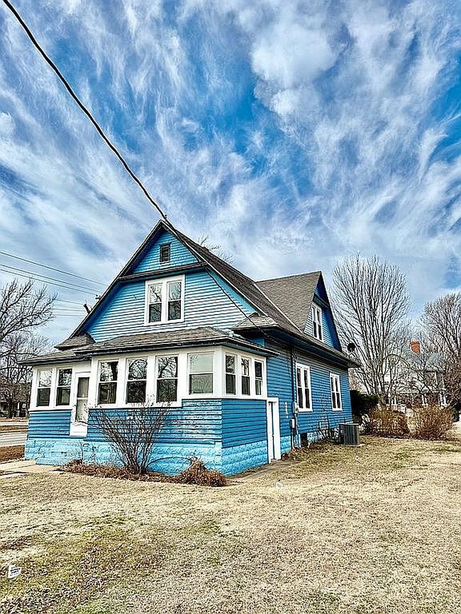Image of 1311 Central St