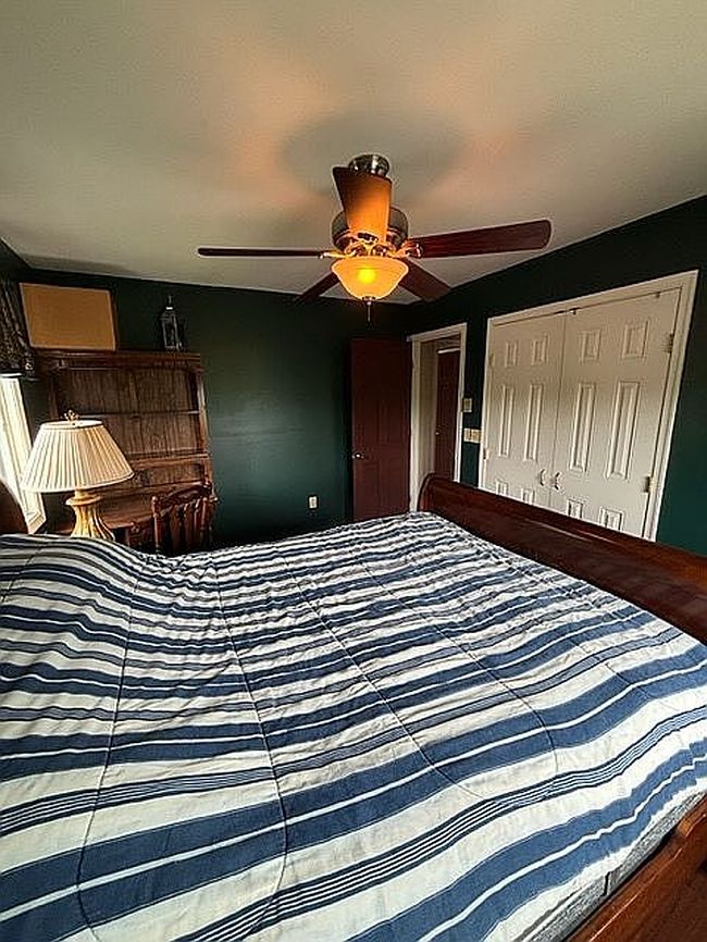 Photo of 7 Sharon Dr, Moosic, PA