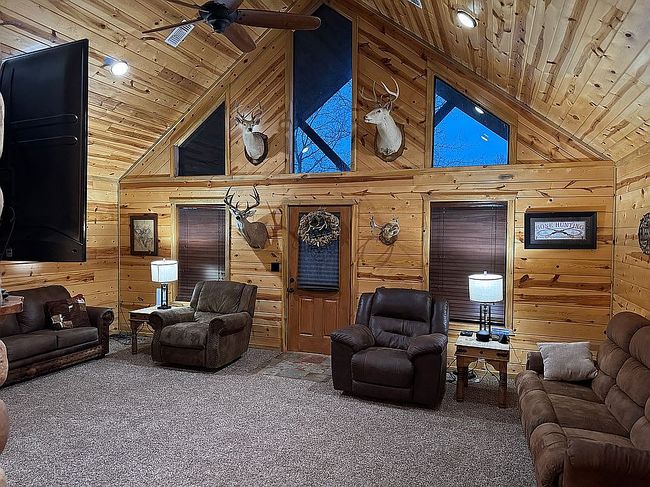 Image of 619 N 4410th Rd
