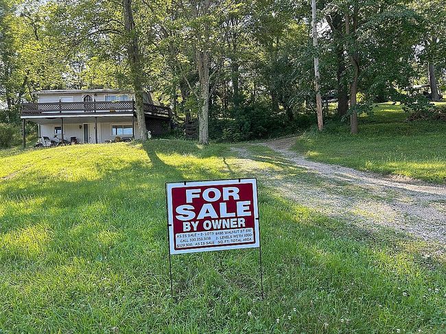 Photo of 8488 Walnut St Sw, Sherrodsville, OH