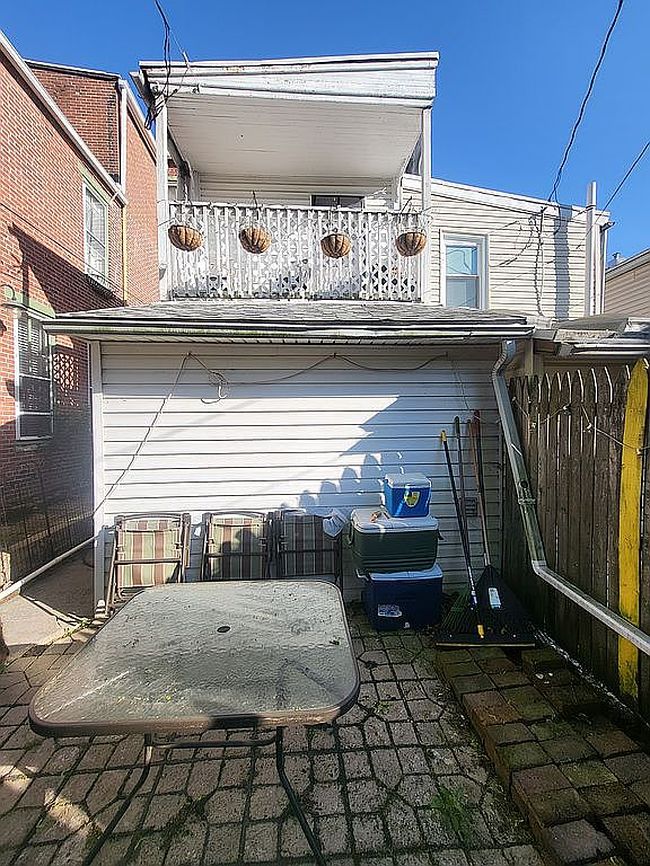 Image of 222 Verbeke St