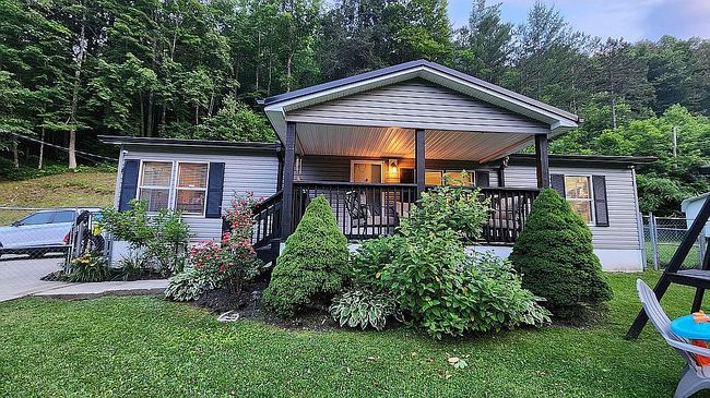 Photo of 45 Creek View Dr, Essie, KY