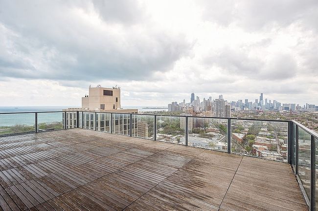 Additional photo 3 of property located at 2400 N Lakeview Ave Apt 1108