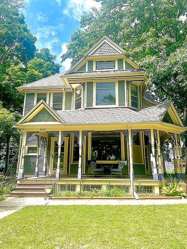 Photo of 508 W Main St, Urbana, IL