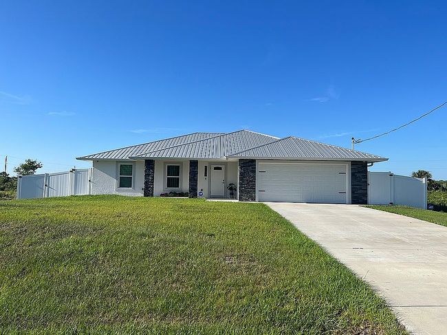 Photo of 8044 Marsh Cir, Labelle, FL