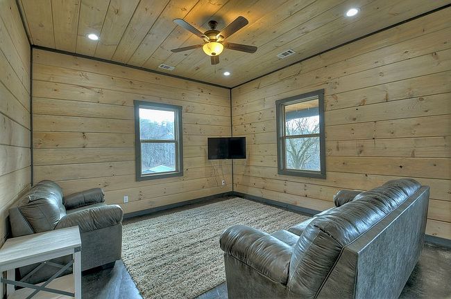 Photo of 191 Patterson Ln, Blue Ridge, GA