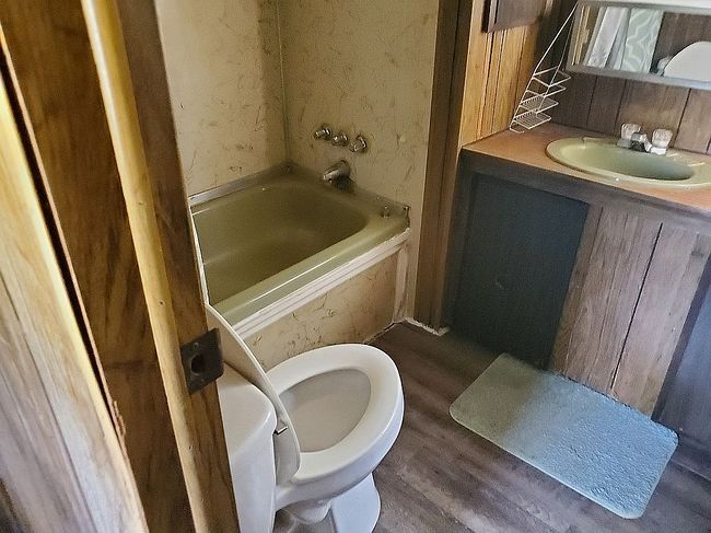 Additional photo 2 of property located at 2412 Broadway St #9