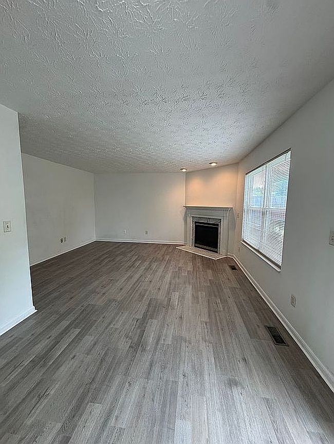 Photo of 3234 Springbrook Dr, Hamilton, OH