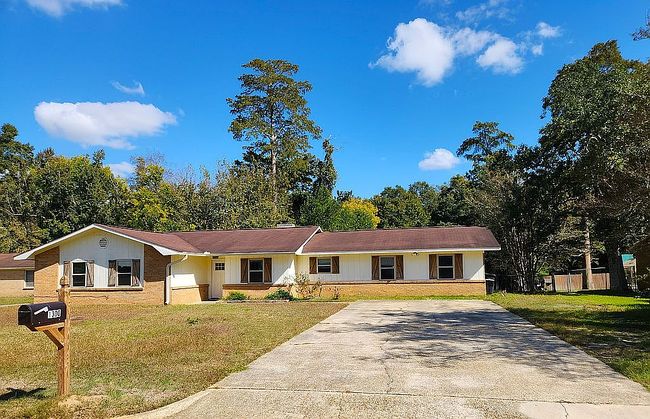 Preview of property located at 1300 Northfield Cir