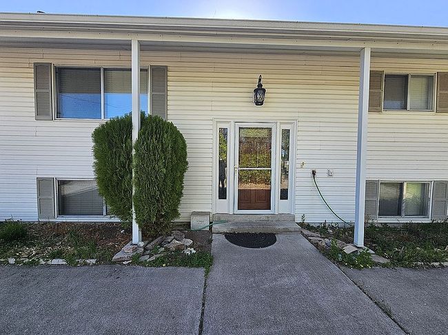 Photo of 19 S 700 W, Blackfoot, ID