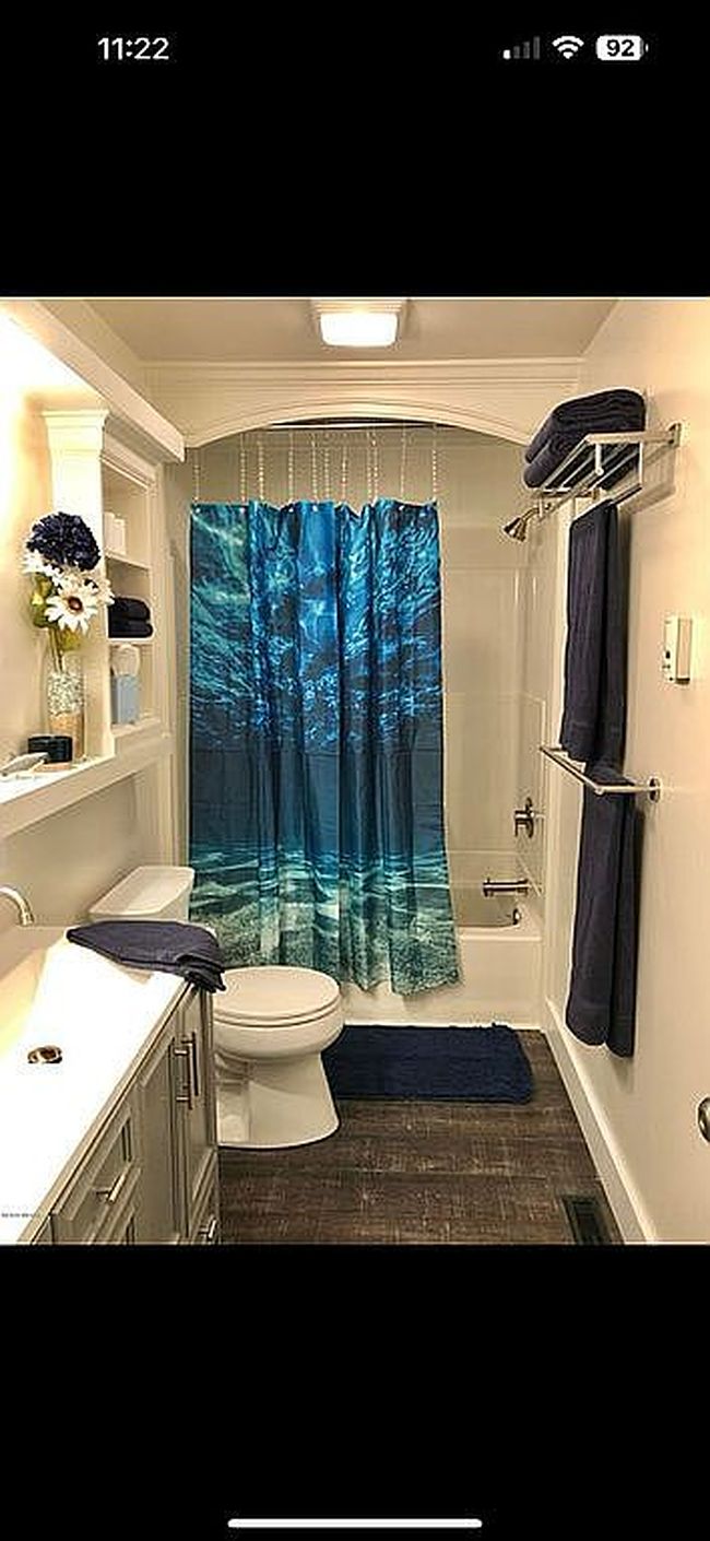 Image of 2933 Schick Blvd