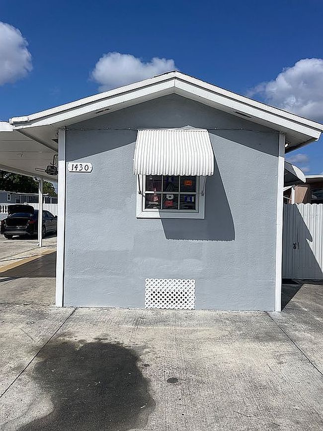 Photo of 1430 Sw 129th Ct, Miami, FL