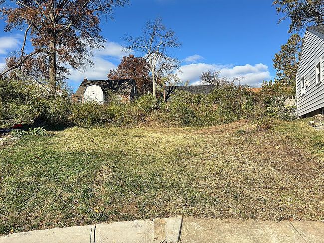 Photo of 1918 Ashbrook Dr, Cincinnati, OH