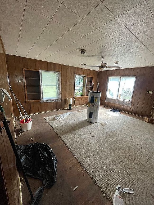 Image of 107 N Oak St