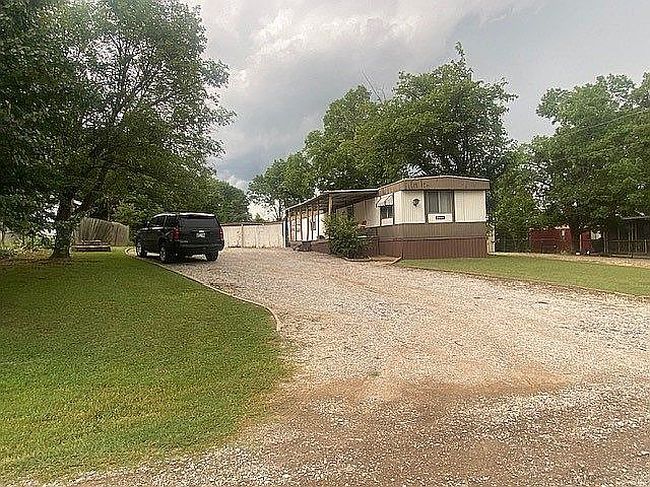 Photo of 3444 N Point Ln, Sulphur, OK