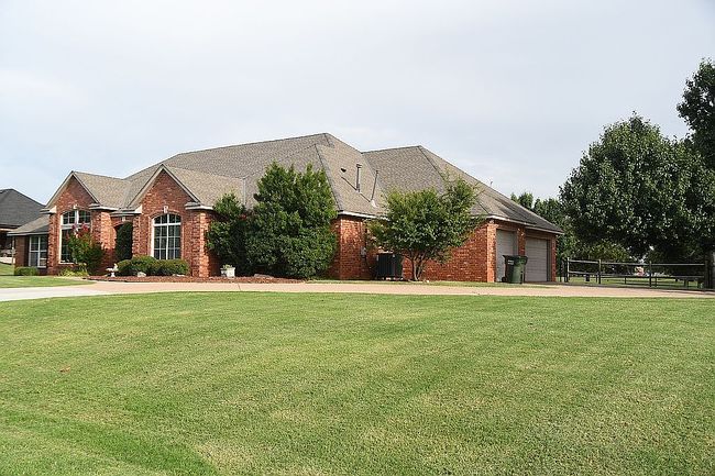 Photo of 6270 W Caribou Dr, Edmond, OK