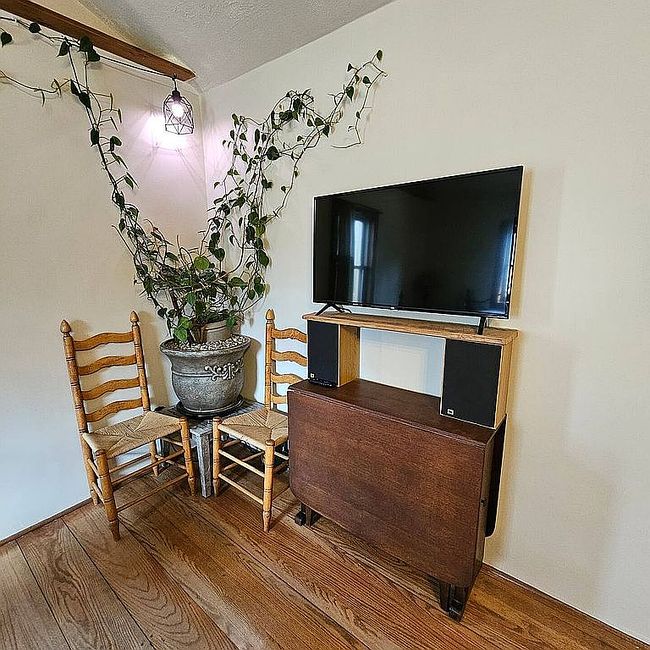 Image of 1395 W 8th St