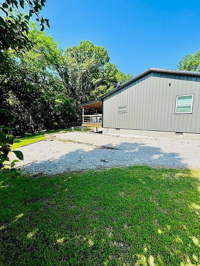 Additional photo 3 of property located at 4 Courtney Ln