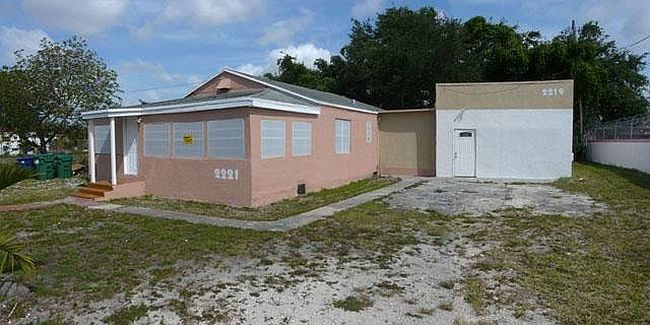 Additional photo 3 of property located at 2221 Nw 95th St