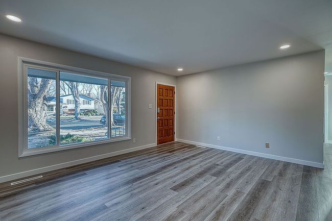 Preview of property located at 2522 Meade Cir