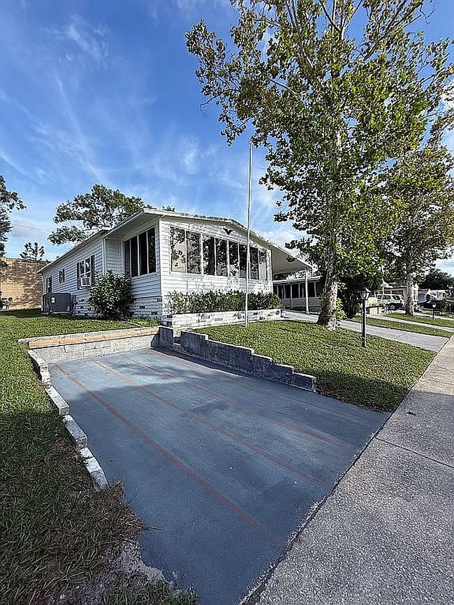 Photo of 316 Pineview Dr