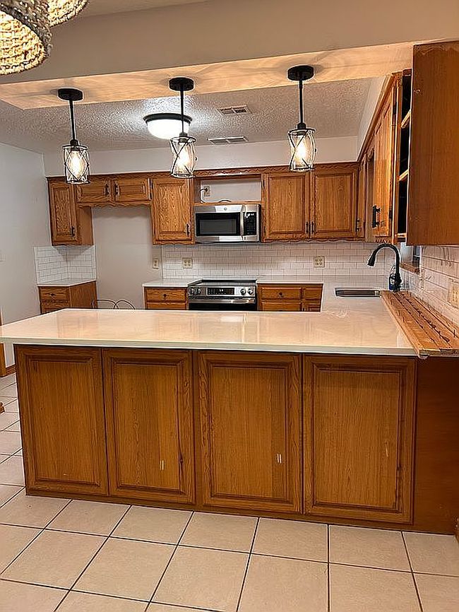 Additional photo 3 of property located at 800 Morningside Dr