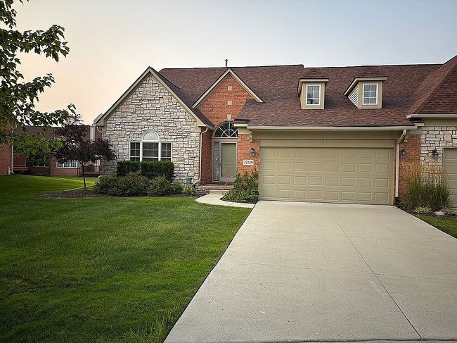 Photo of 37128 Southwind Ct #1, Farmington Hills, MI