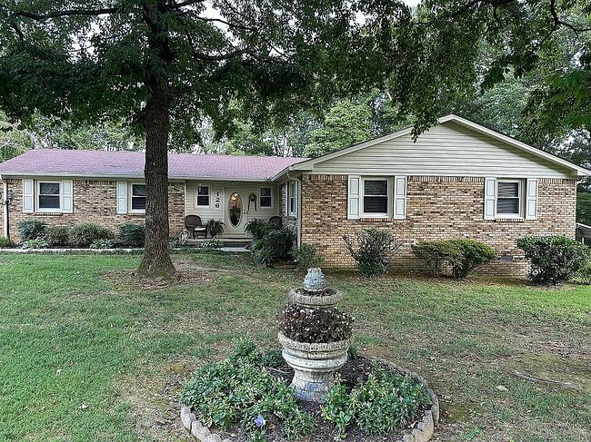 Photo of 126 Robin Hood Rd, Dickson, TN