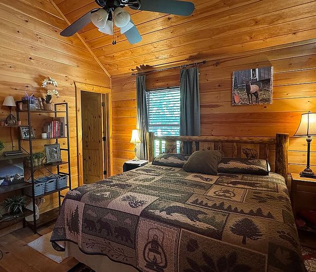 Photo of 260 Hammock Trl, Murphy, NC