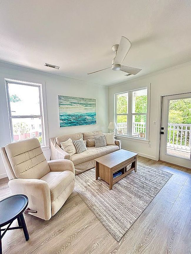 Image of 400 Bucksley Ln Unit 301