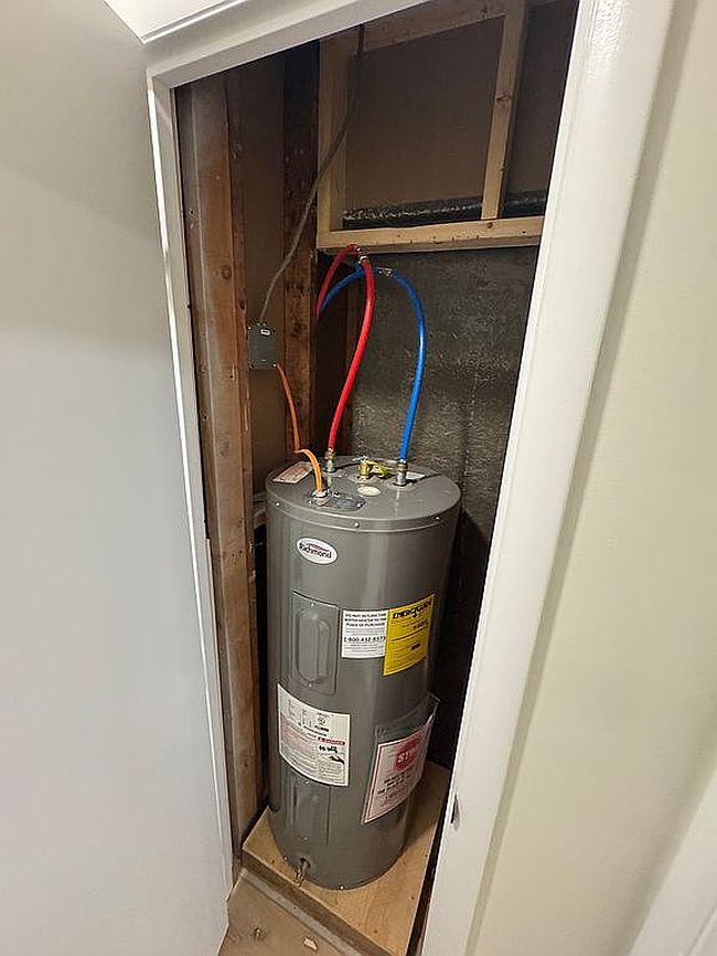 Additional photo 1 of property located at 303 W Market St